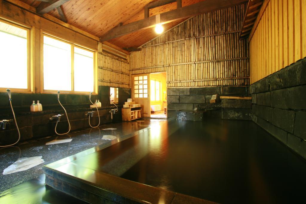 Kurokawa Onsen Oku No Yu Hotel Minamioguni Buitenkant foto