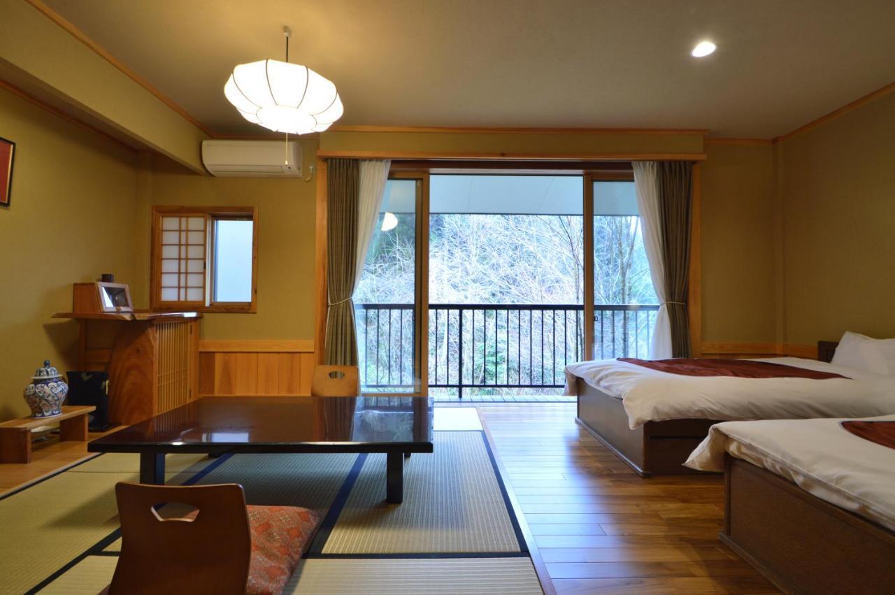 Kurokawa Onsen Oku No Yu Hotel Minamioguni Buitenkant foto