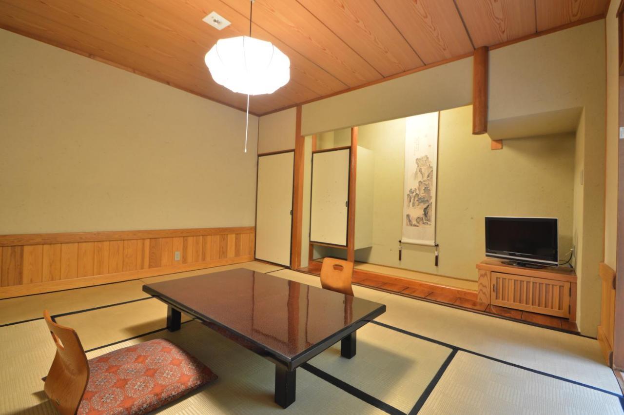 Kurokawa Onsen Oku No Yu Hotel Minamioguni Buitenkant foto