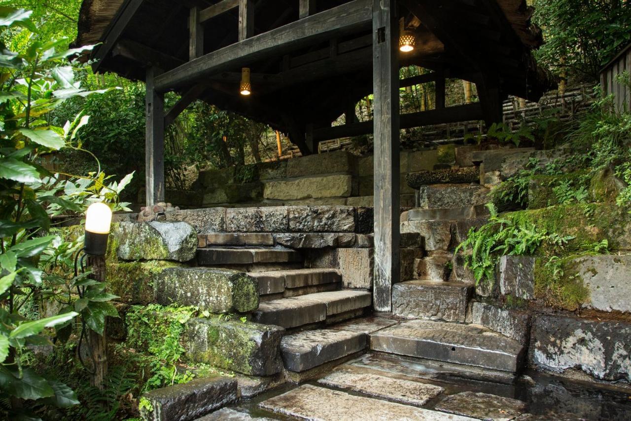 Kurokawa Onsen Oku No Yu Hotel Minamioguni Buitenkant foto
